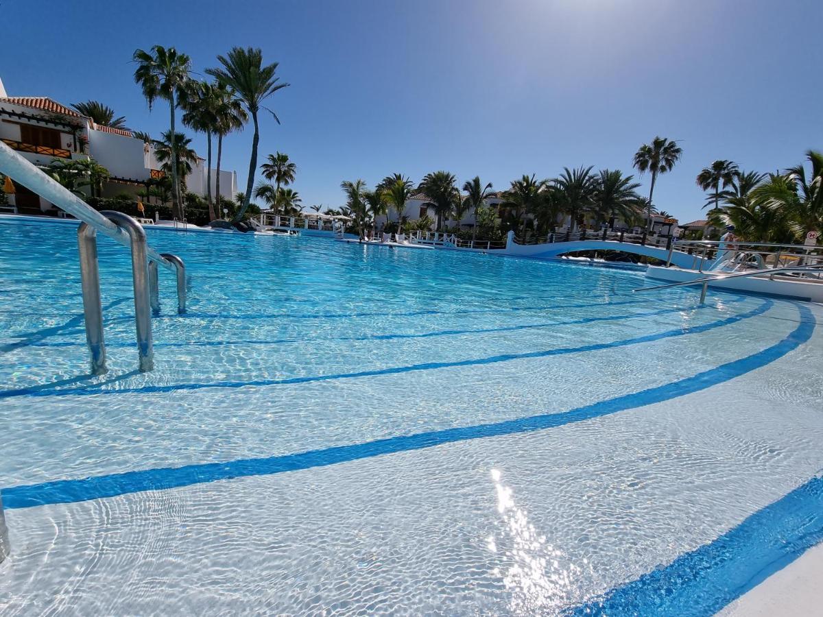 Studio No 2 Just 100 To Beach And Sea, Large Terrace, Heated Pool, Wifi, Aircondition For A Fee Playa de las Americas  Zewnętrze zdjęcie