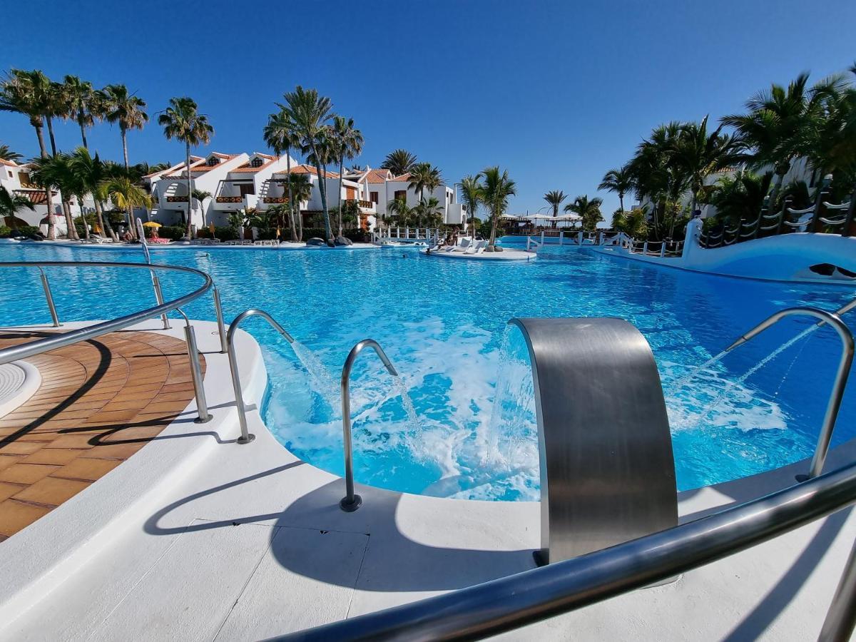 Studio No 2 Just 100 To Beach And Sea, Large Terrace, Heated Pool, Wifi, Aircondition For A Fee Playa de las Americas  Zewnętrze zdjęcie
