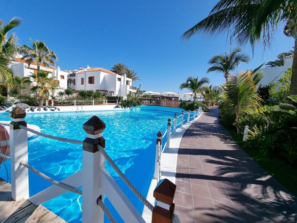Studio No 2 Just 100 To Beach And Sea, Large Terrace, Heated Pool, Wifi, Aircondition For A Fee Playa de las Americas  Zewnętrze zdjęcie