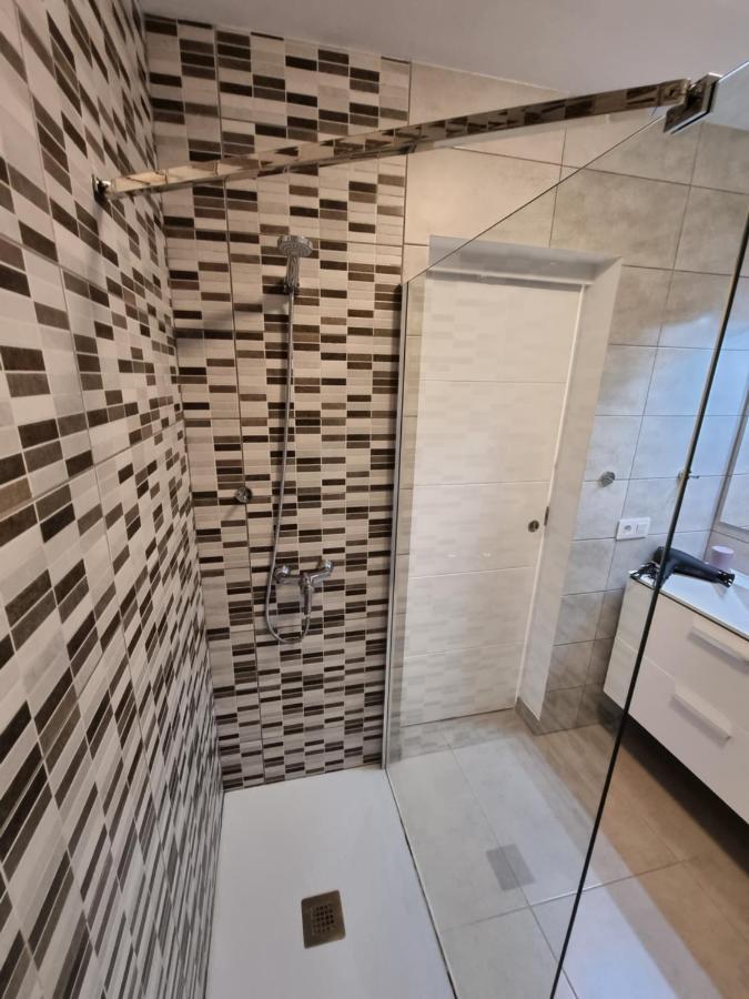 Studio No 2 Just 100 To Beach And Sea, Large Terrace, Heated Pool, Wifi, Aircondition For A Fee Playa de las Americas  Zewnętrze zdjęcie