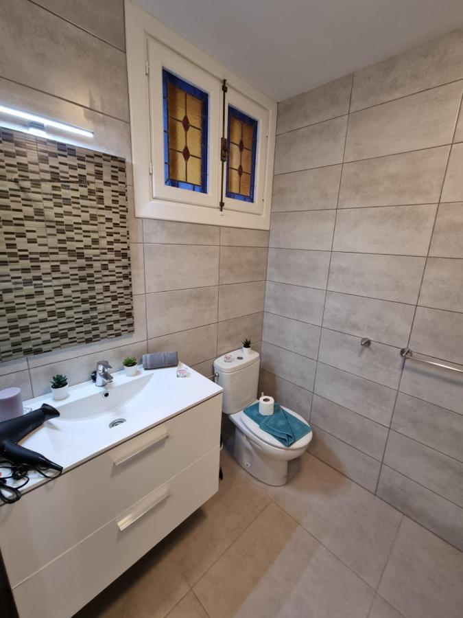 Studio No 2 Just 100 To Beach And Sea, Large Terrace, Heated Pool, Wifi, Aircondition For A Fee Playa de las Americas  Zewnętrze zdjęcie