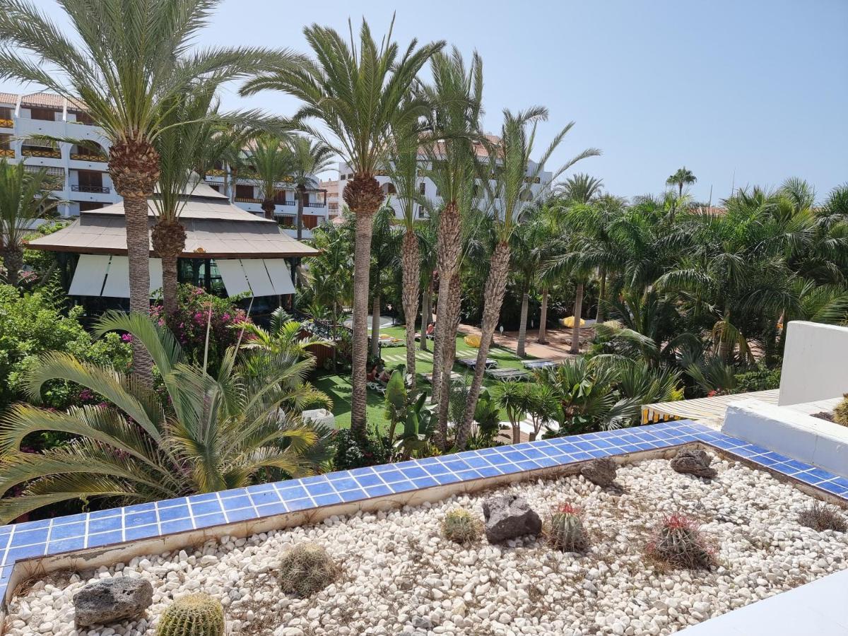 Studio No 2 Just 100 To Beach And Sea, Large Terrace, Heated Pool, Wifi, Aircondition For A Fee Playa de las Americas  Zewnętrze zdjęcie